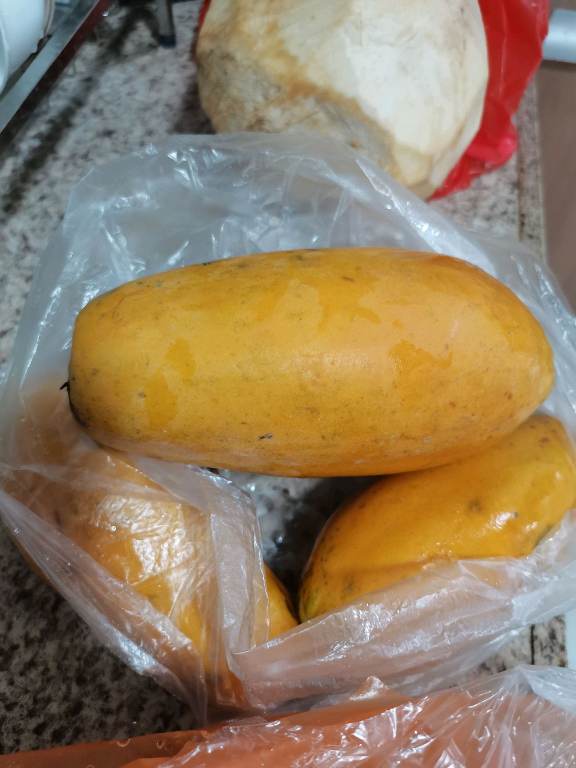 生活需要这点甜《椰青木瓜炖羊肉汤》