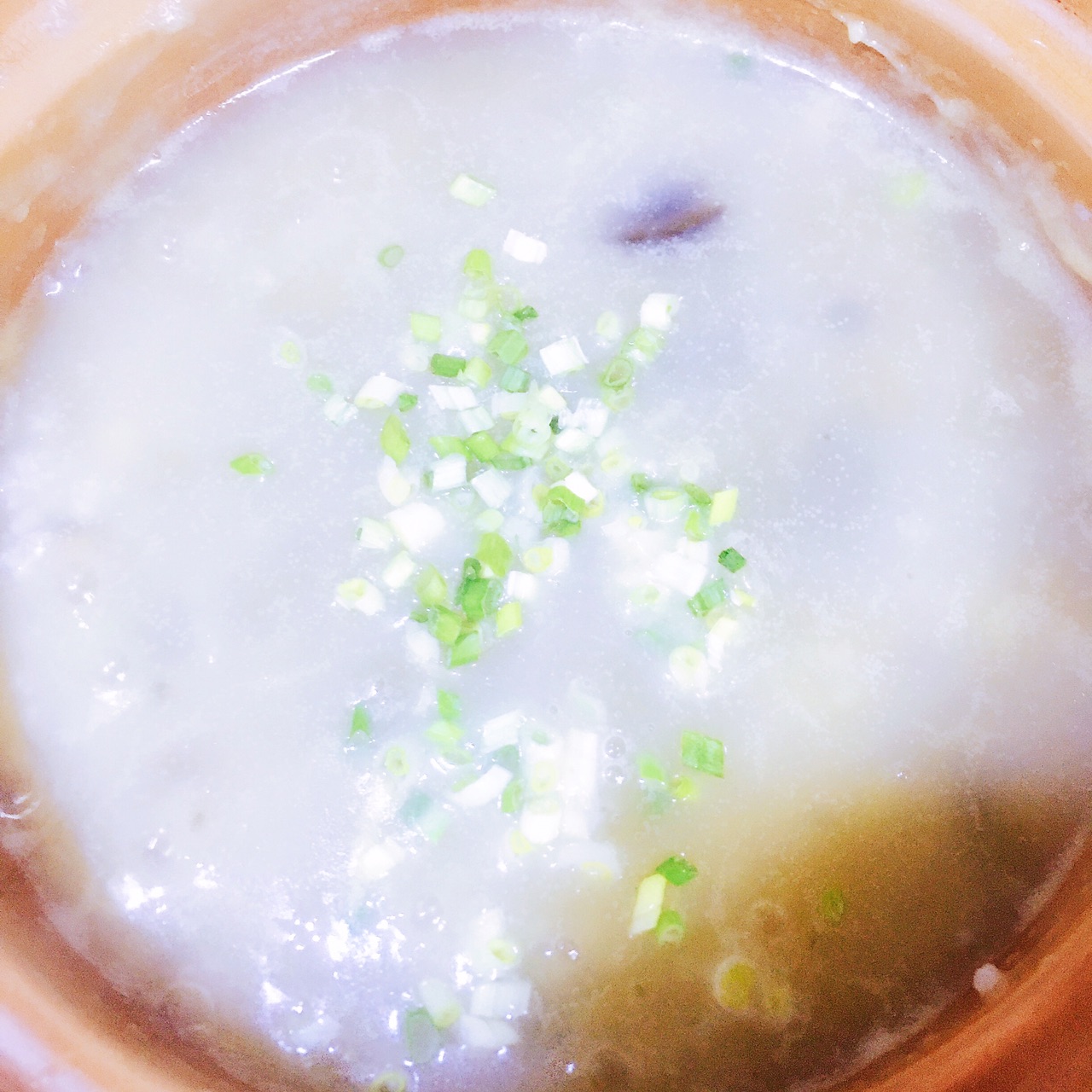 剩米饭快手皮蛋瘦肉粥