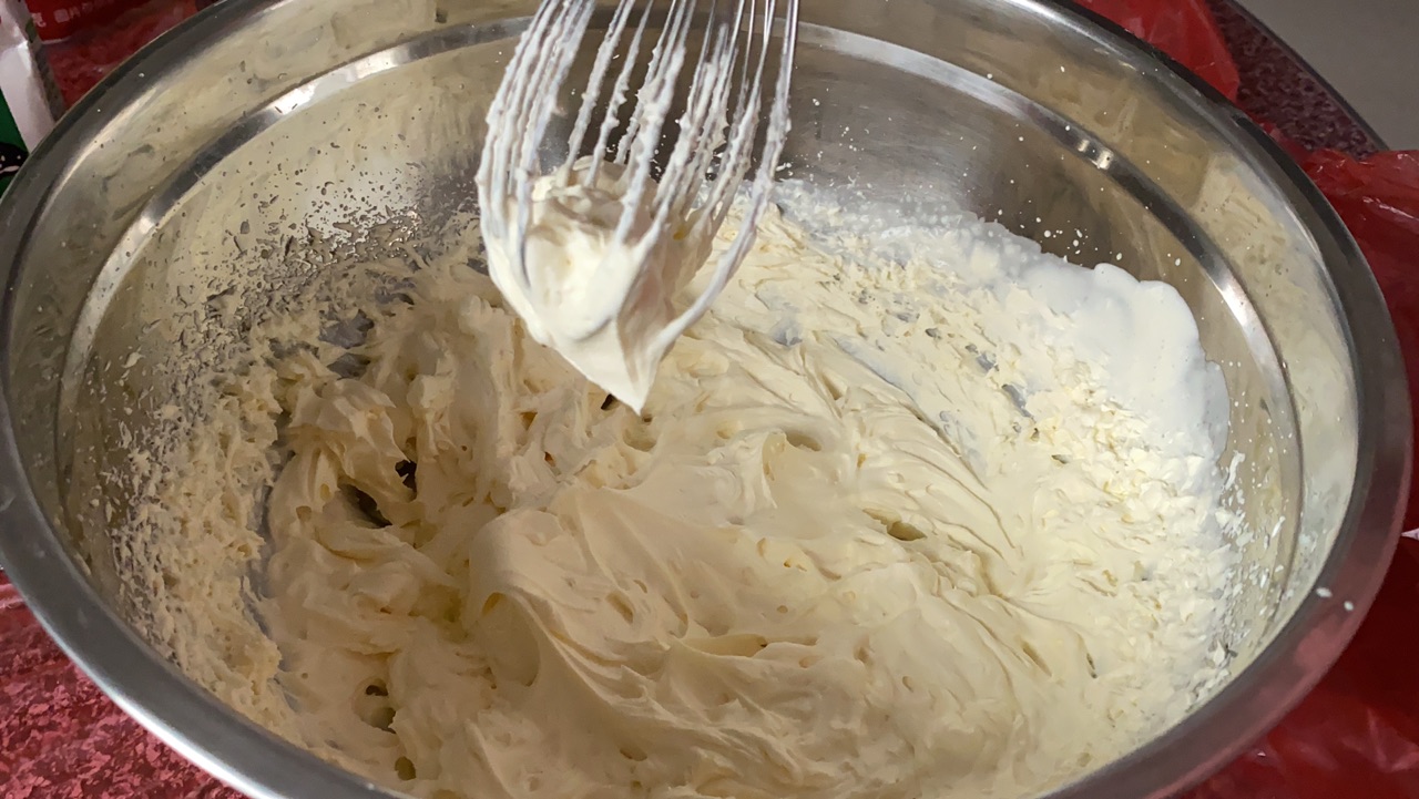 生日给自己做个安佳淡奶蛋糕