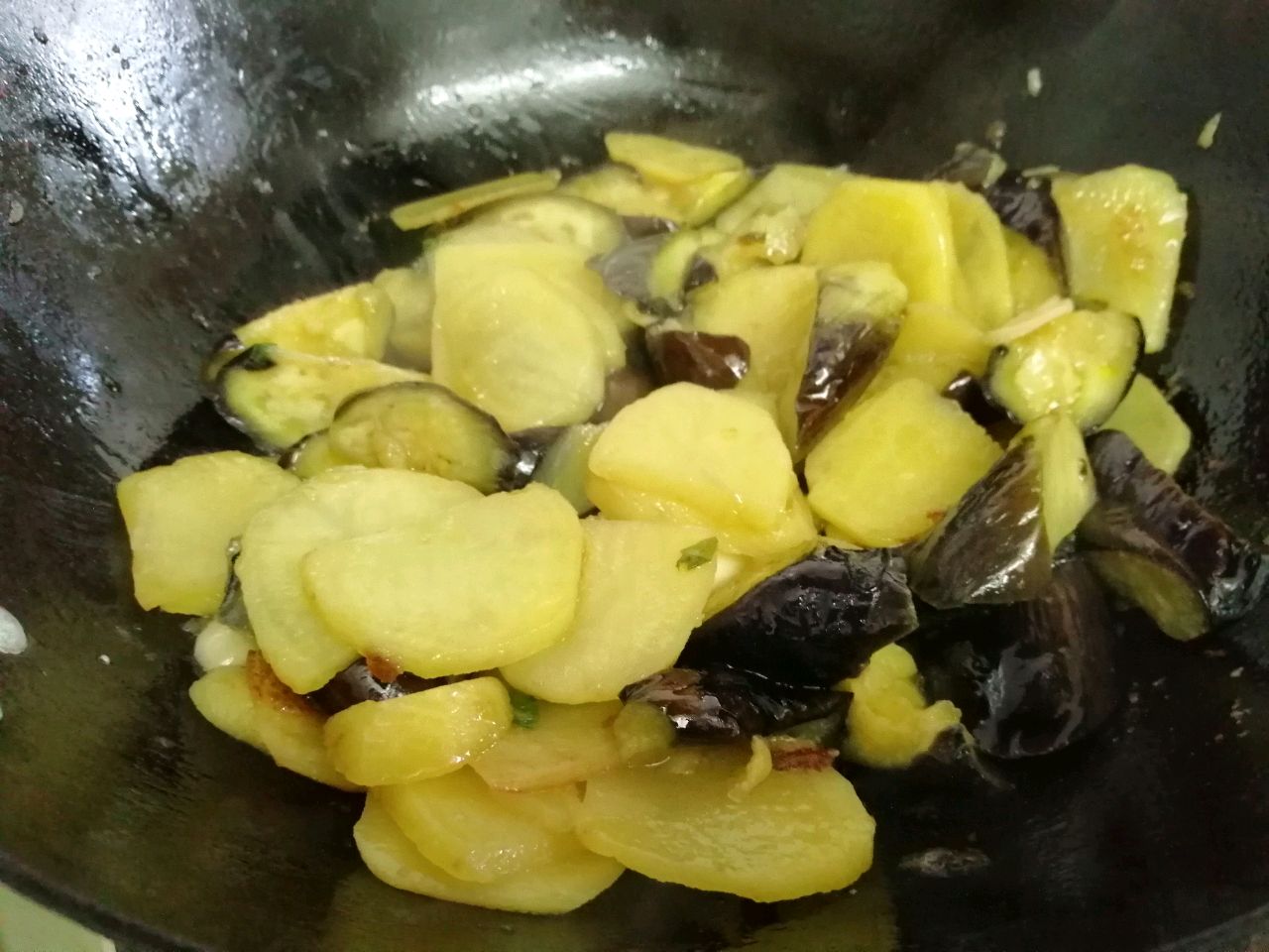 省油版土豆烧茄子