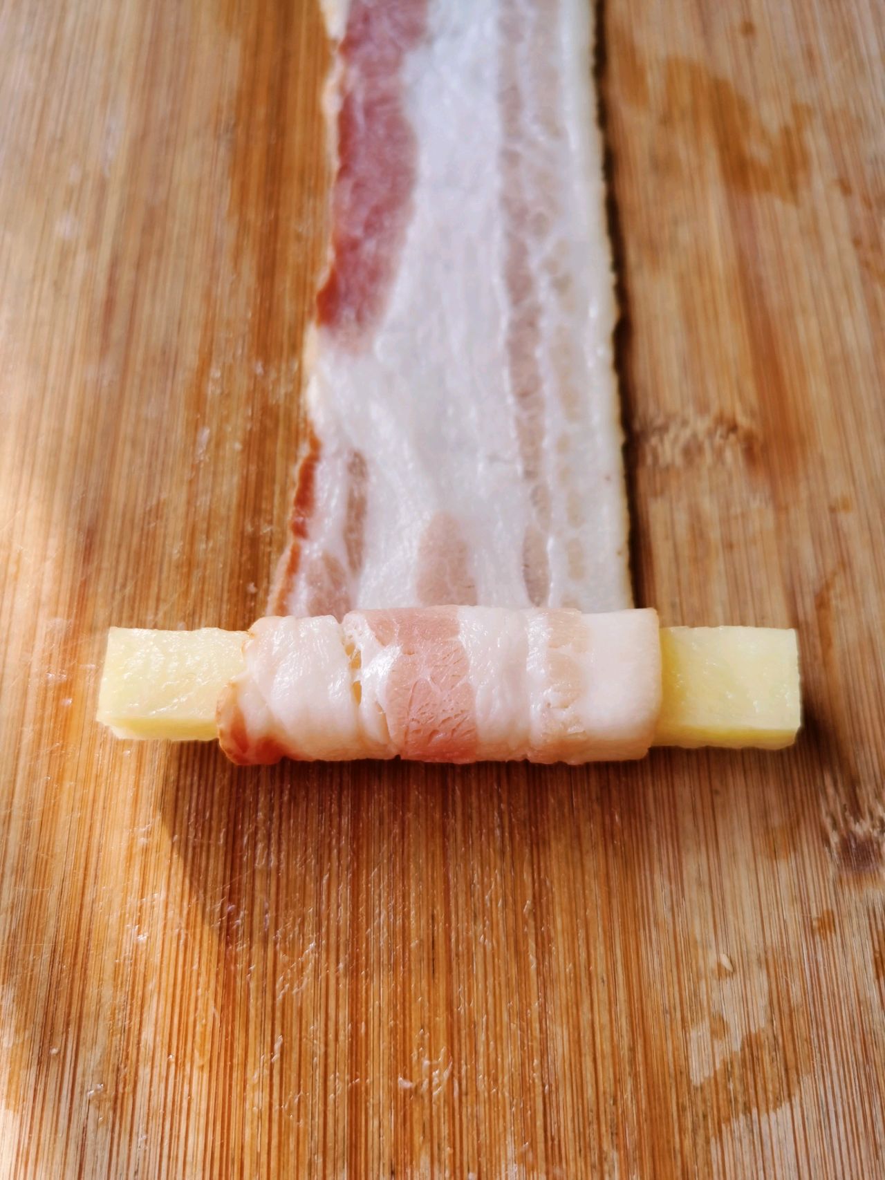 十分钟就能搞定的美食～培根土豆卷