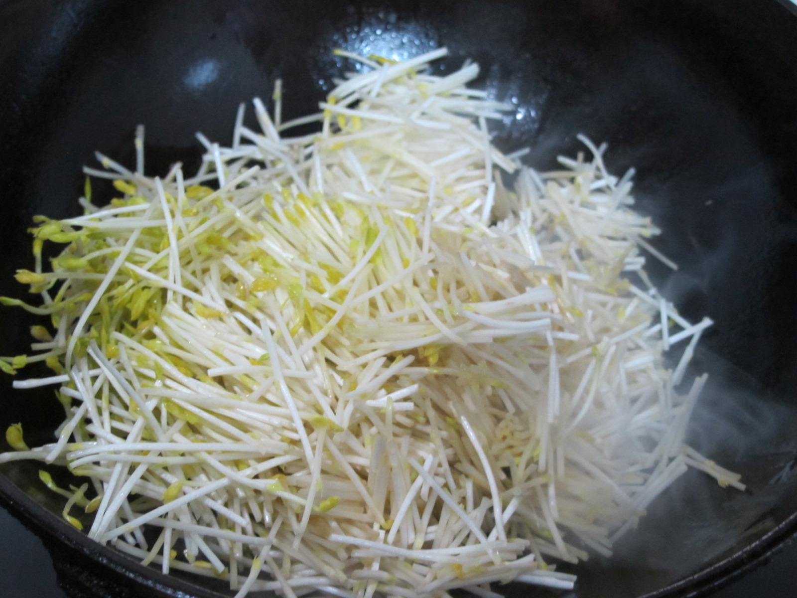十分钟快手菜——清爽小炒芽苗