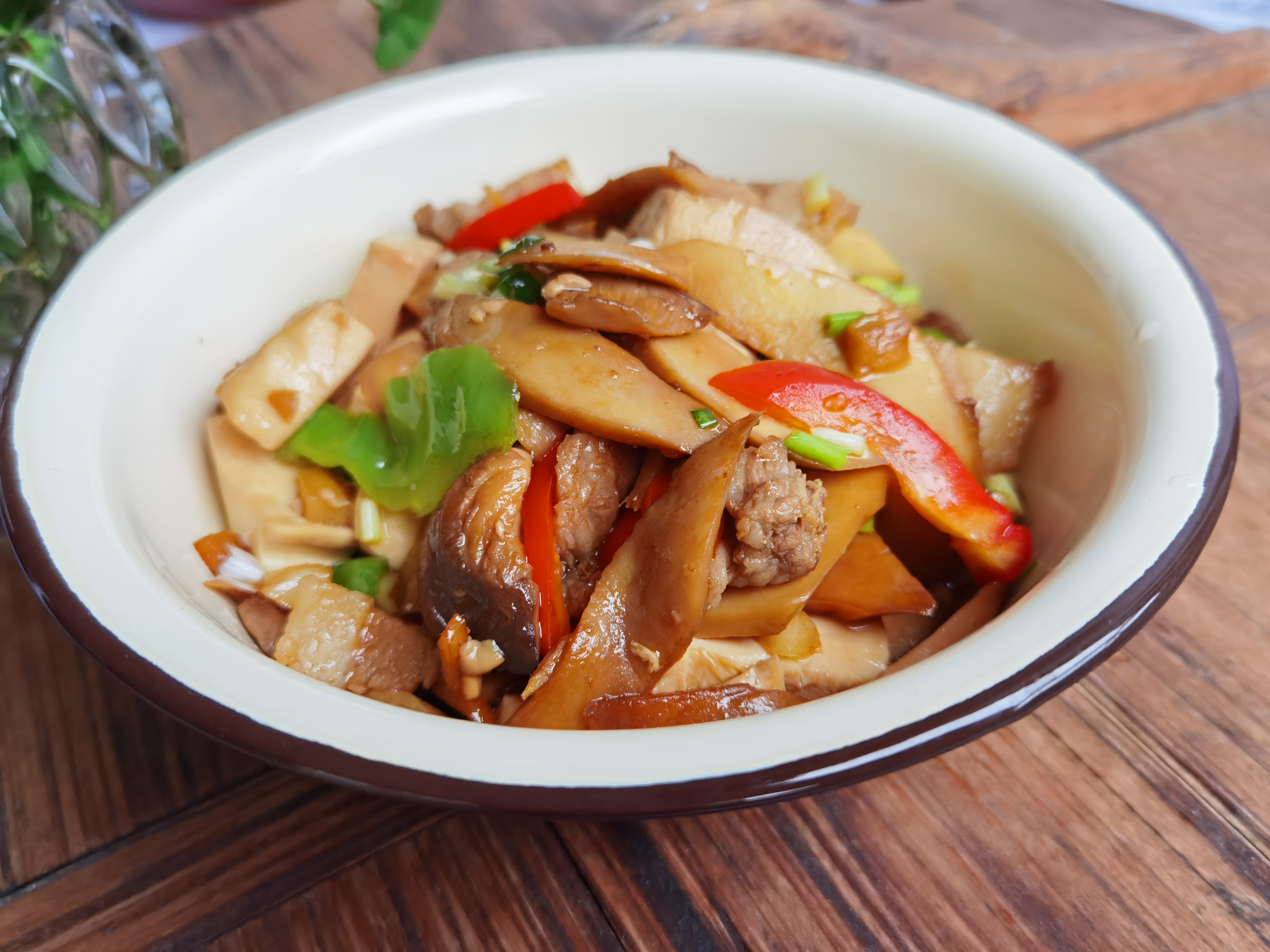 十分钟快手菜——杏鲍菇烧豆腐