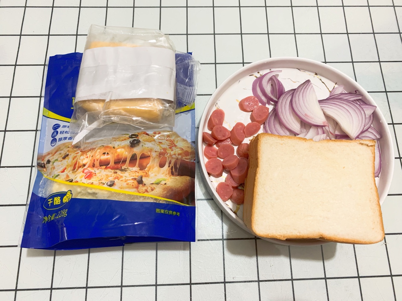 十分钟快手脆皮吐司披萨
