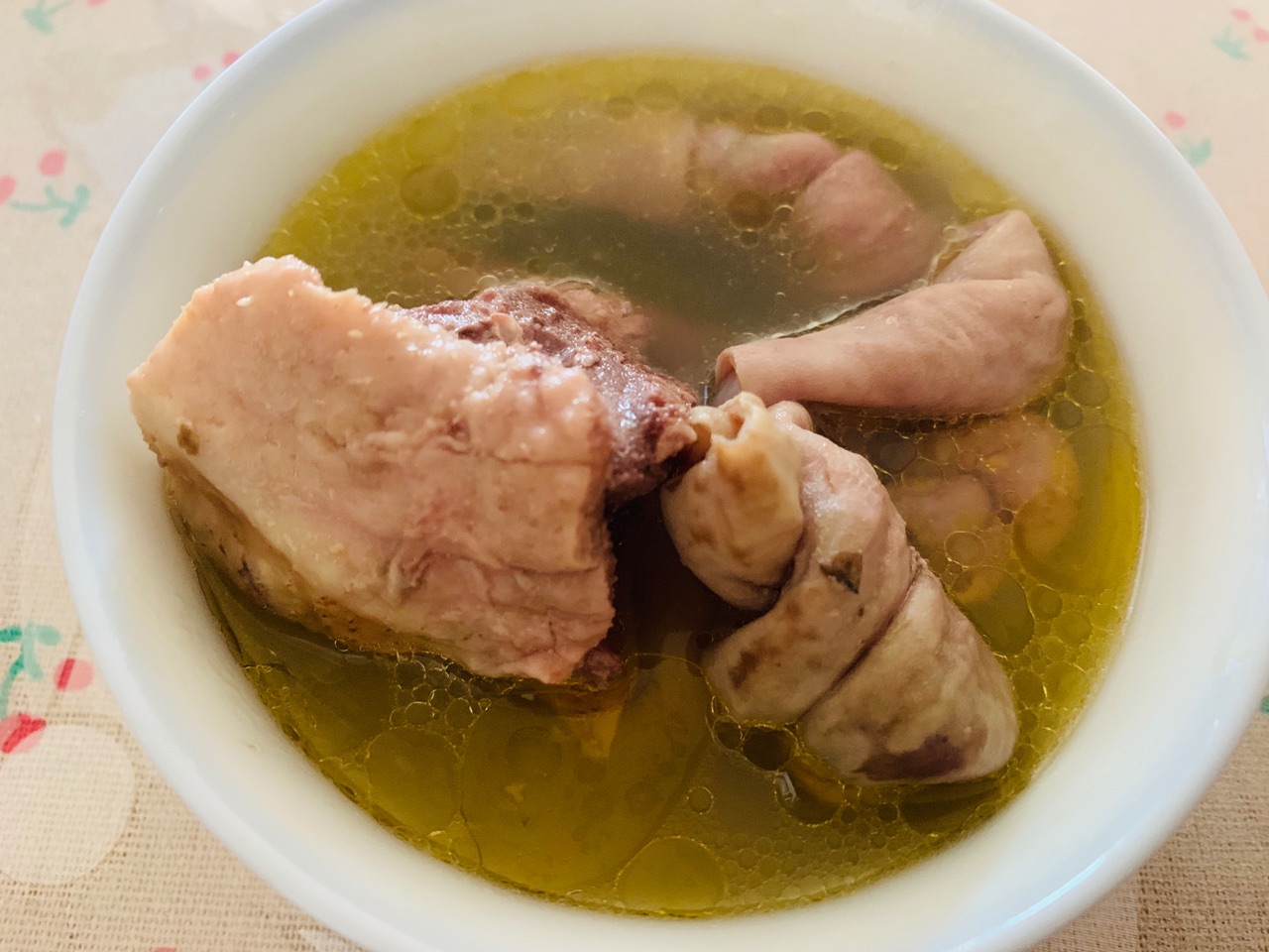 石橄榄炖小肠 鸭肉或排骨