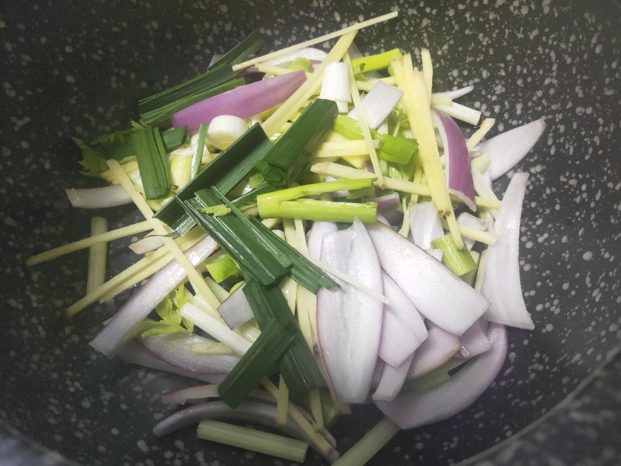 石锅豉油鸭