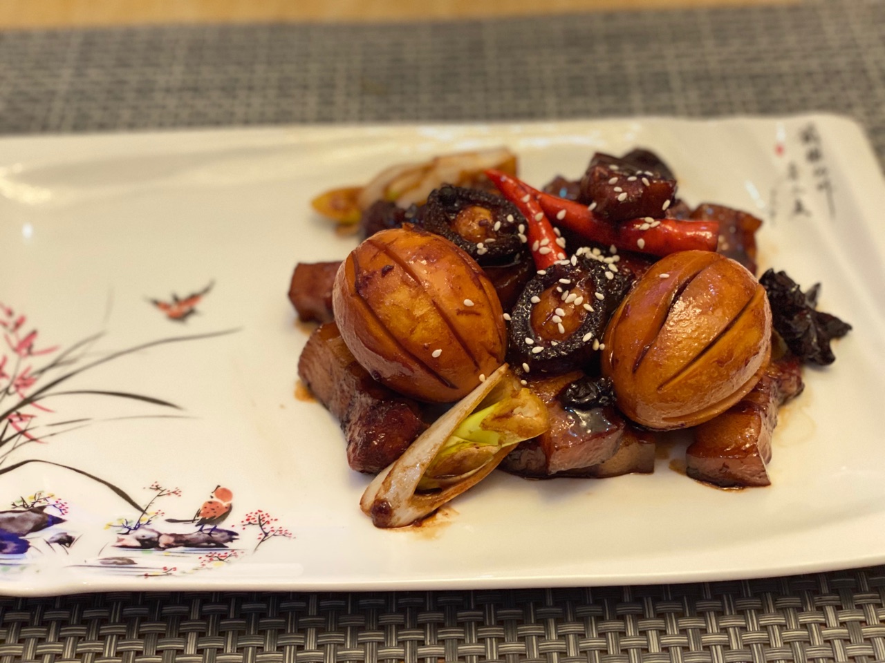 是“红烧肉”鸭