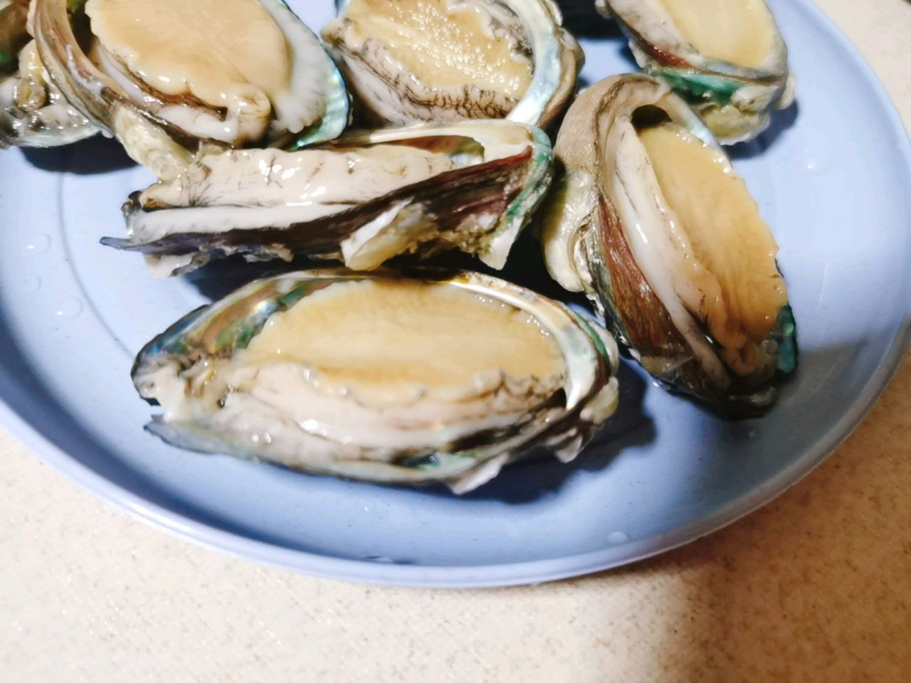 石斛鲍鱼龙骨汤