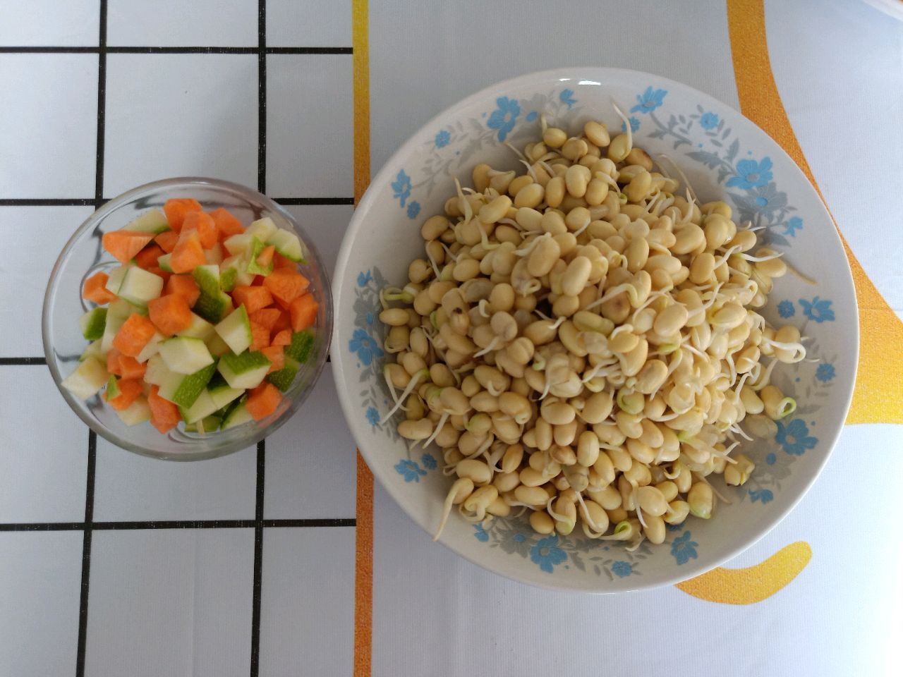 时蔬炒豆芽