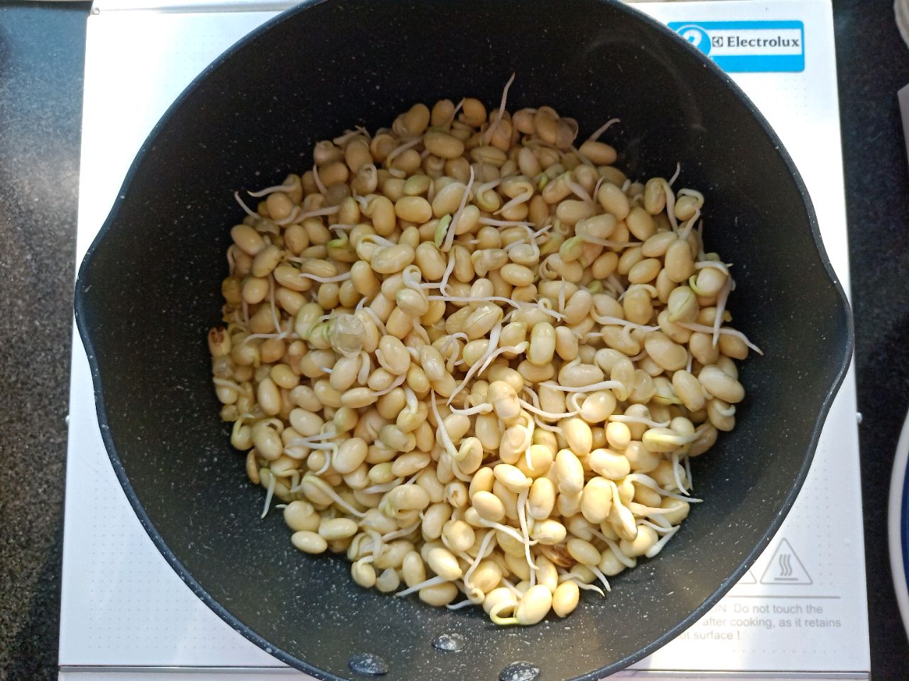 时蔬炒豆芽