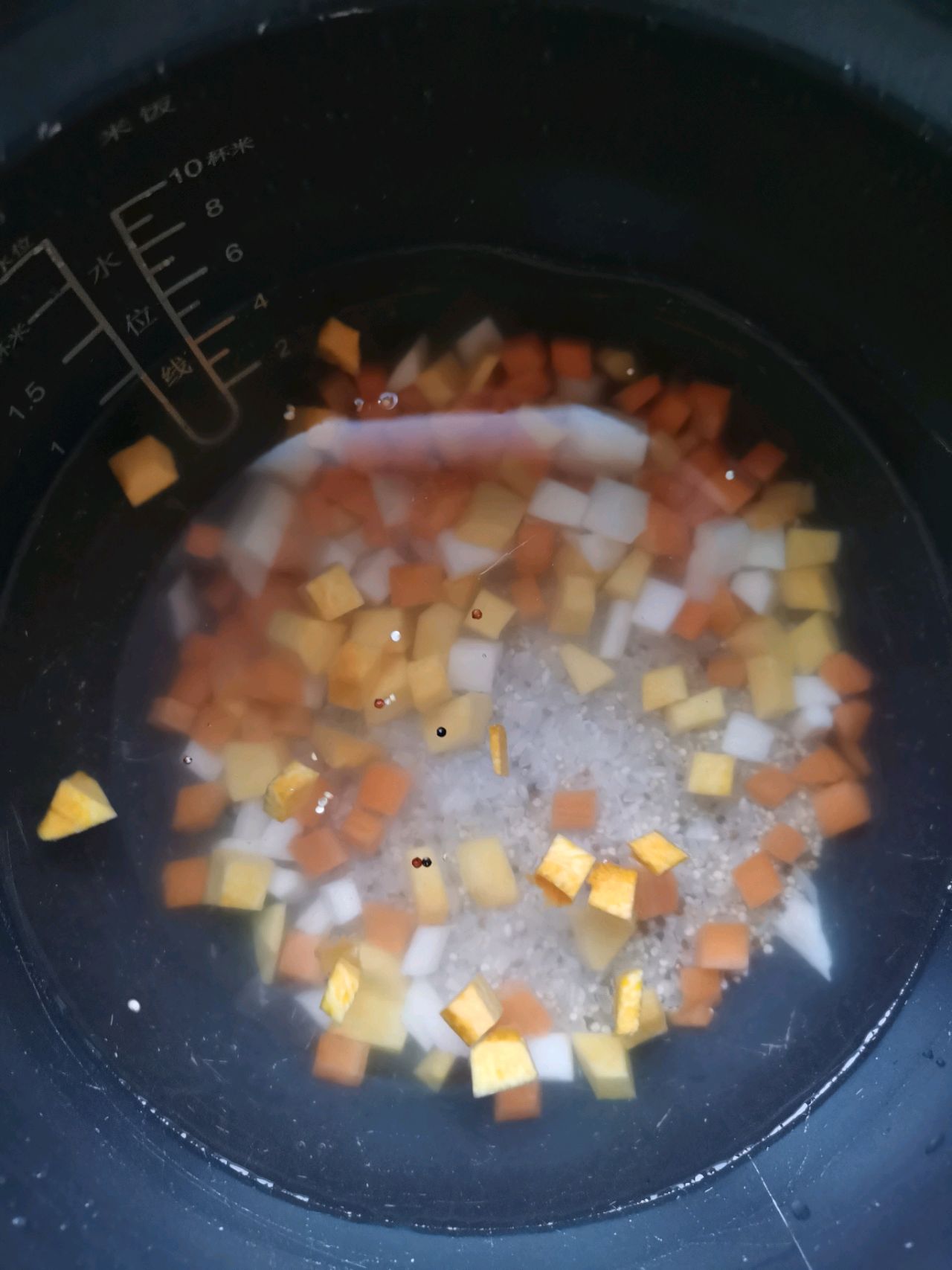 时蔬藜麦粥