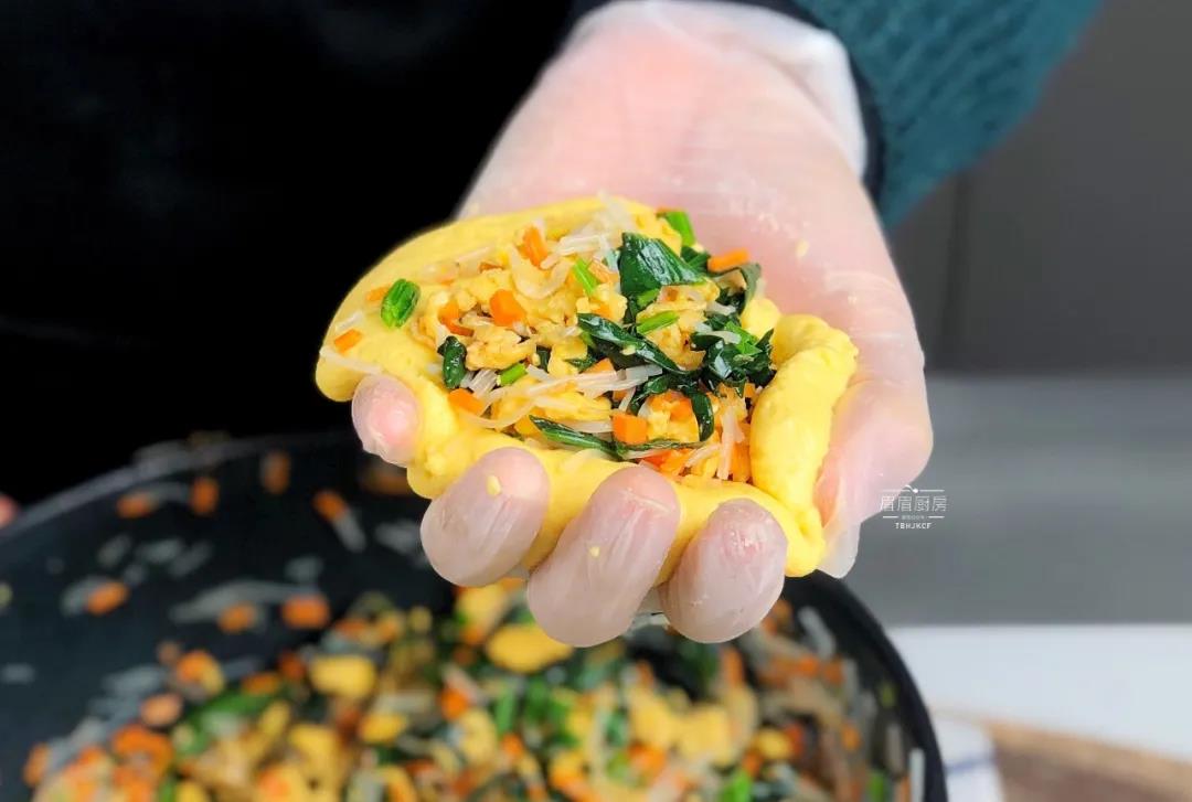 时蔬玉米面饼