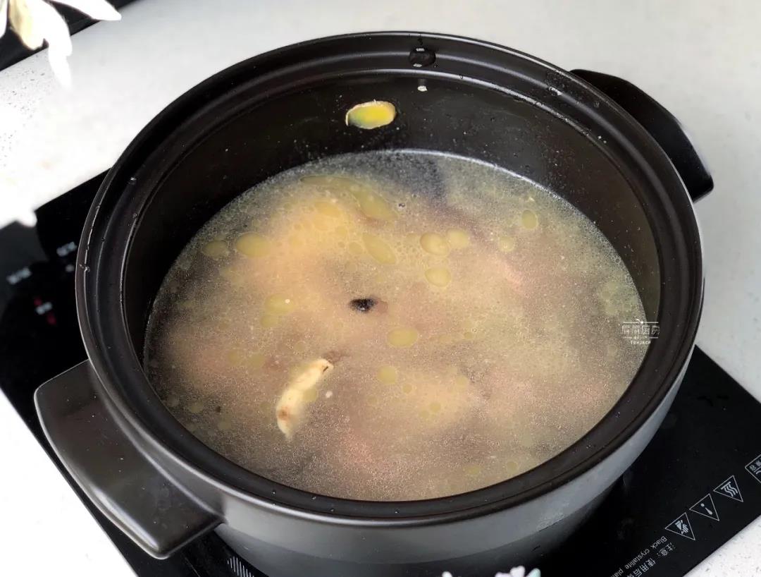十味菌菇鸡汤