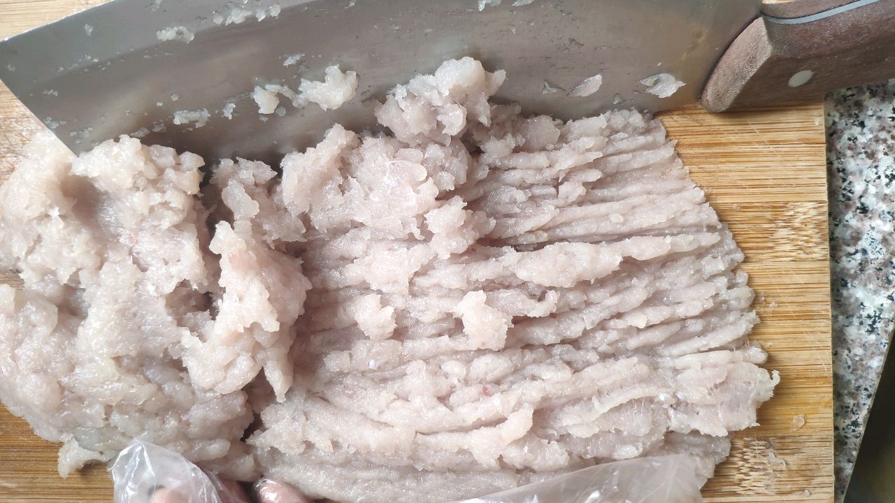 手打马鲛鱼丸