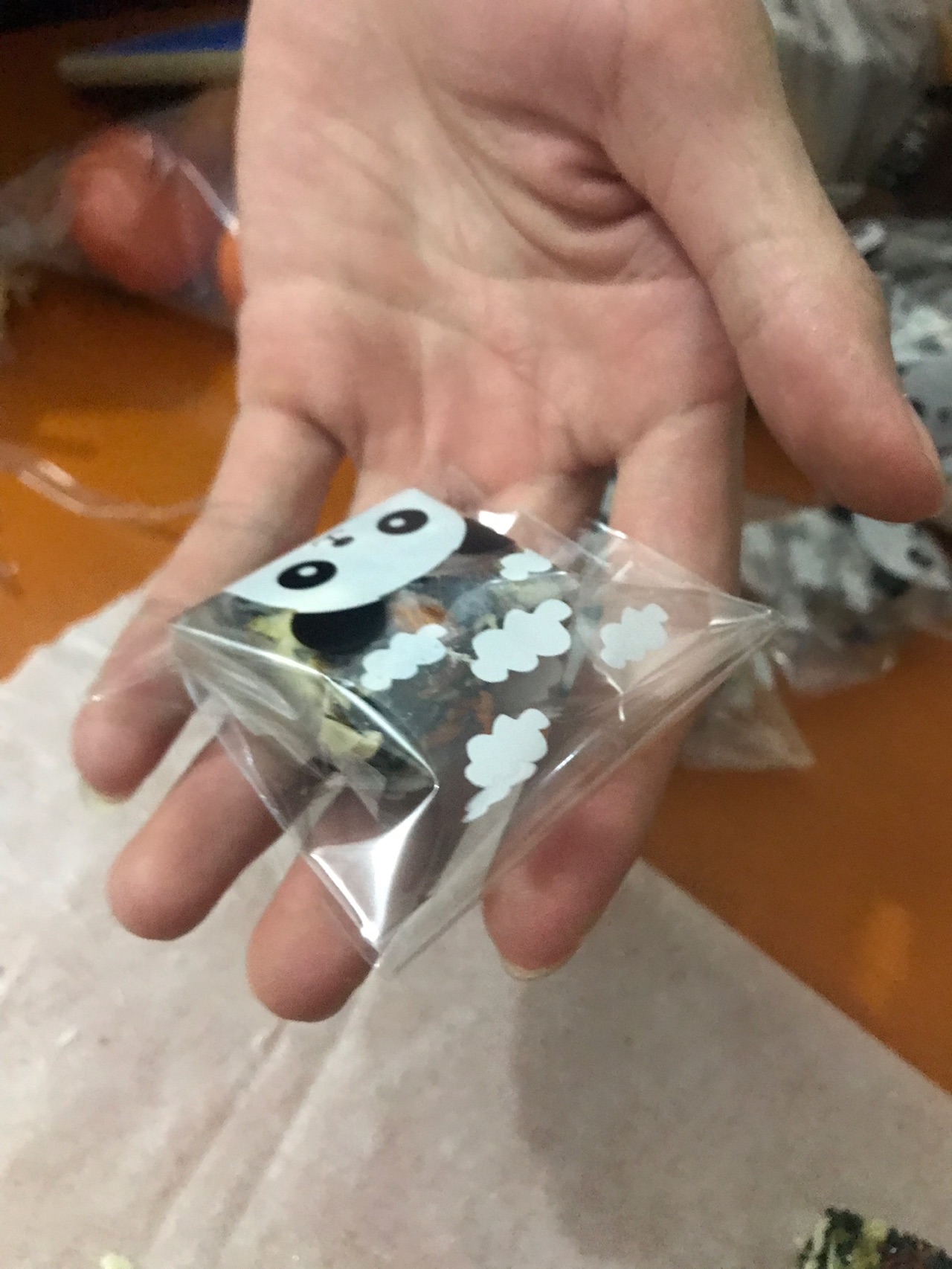 手工新年果仁糖果