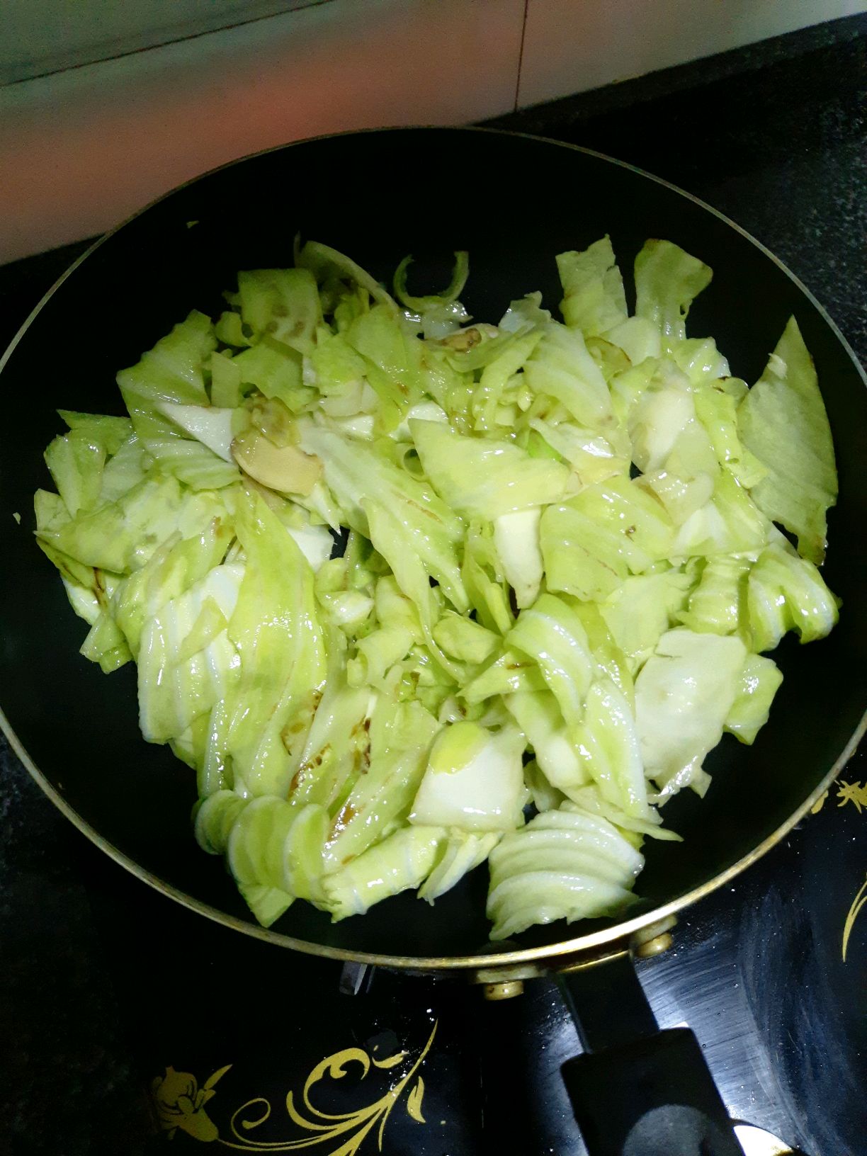 手撕辣汁包菜