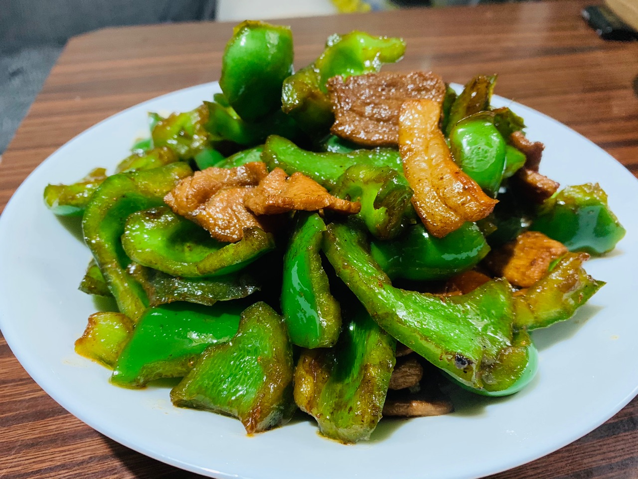手撕青圆椒烧肉