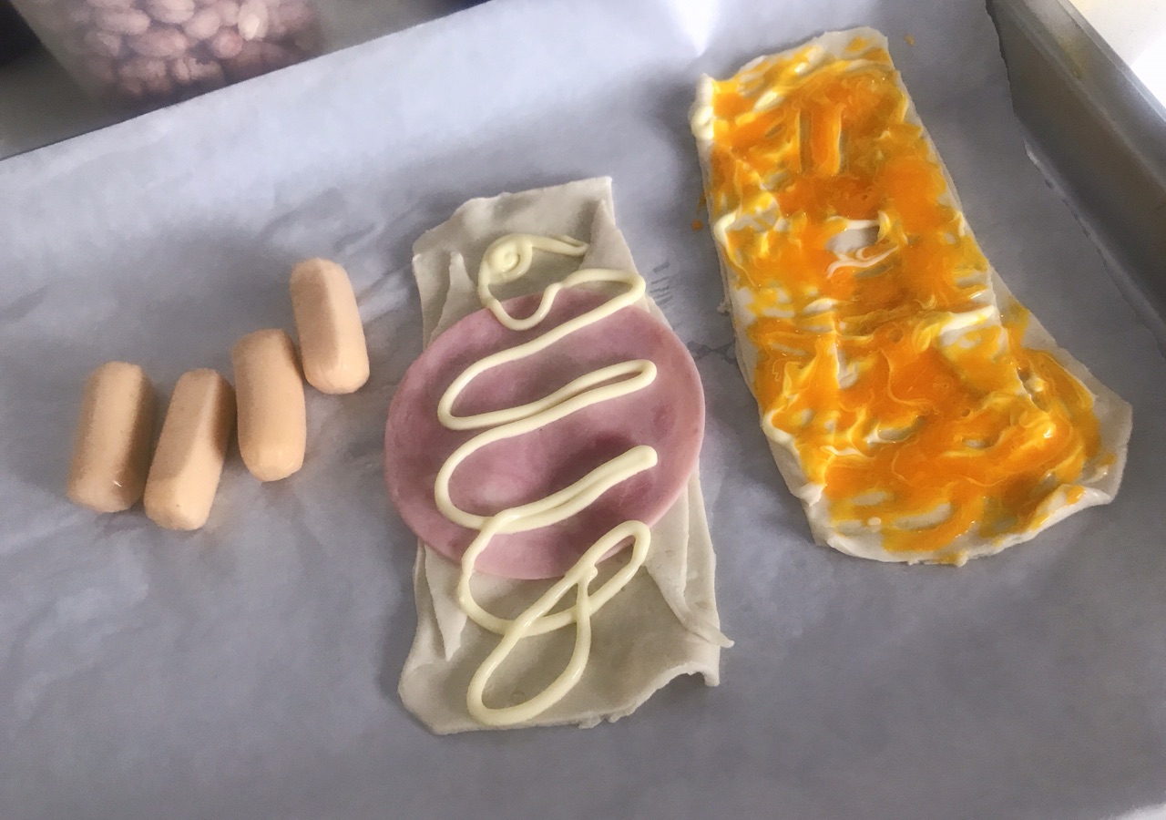 手抓饼版热狗酥