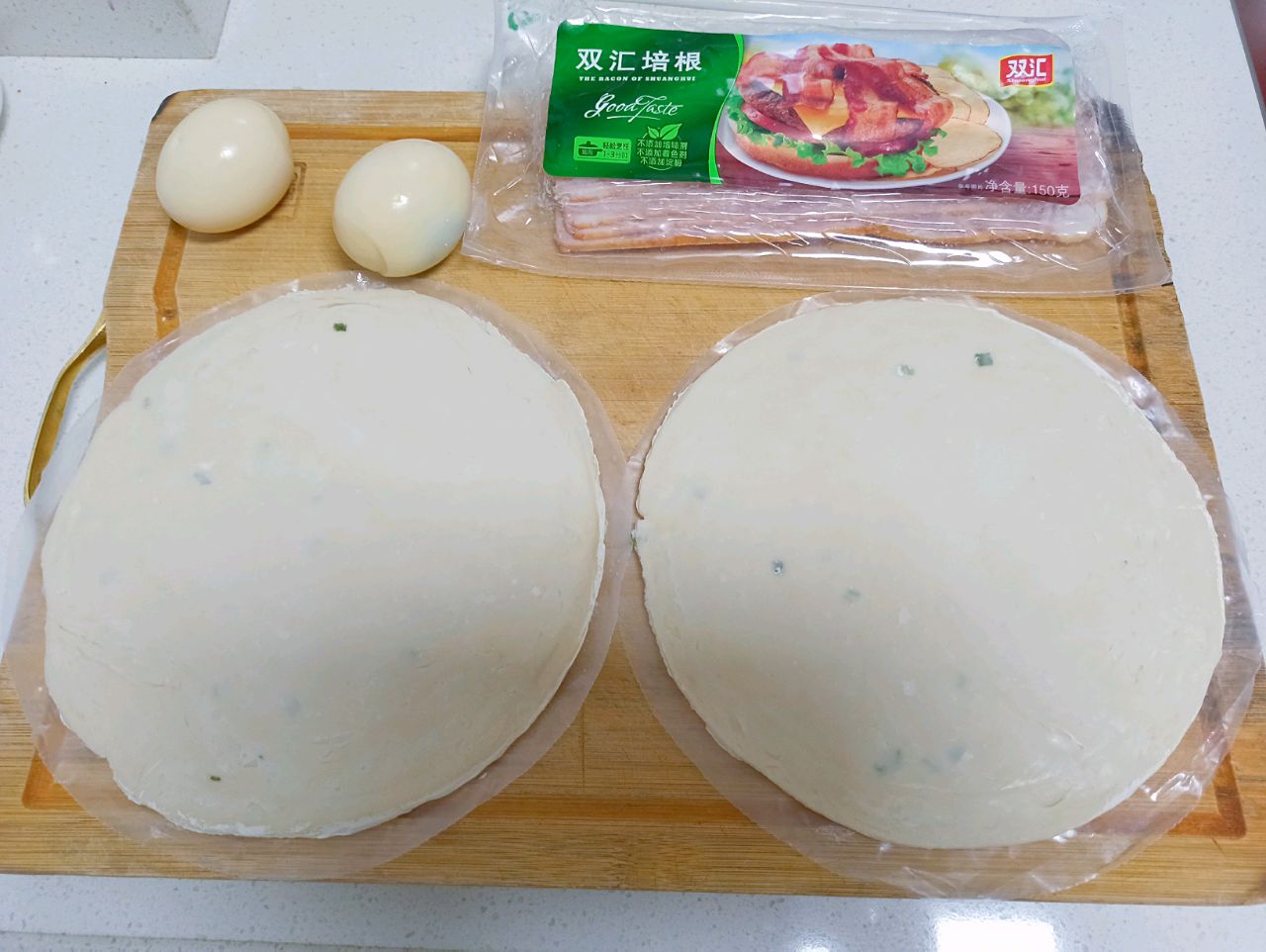手抓饼培根鸡蛋杯