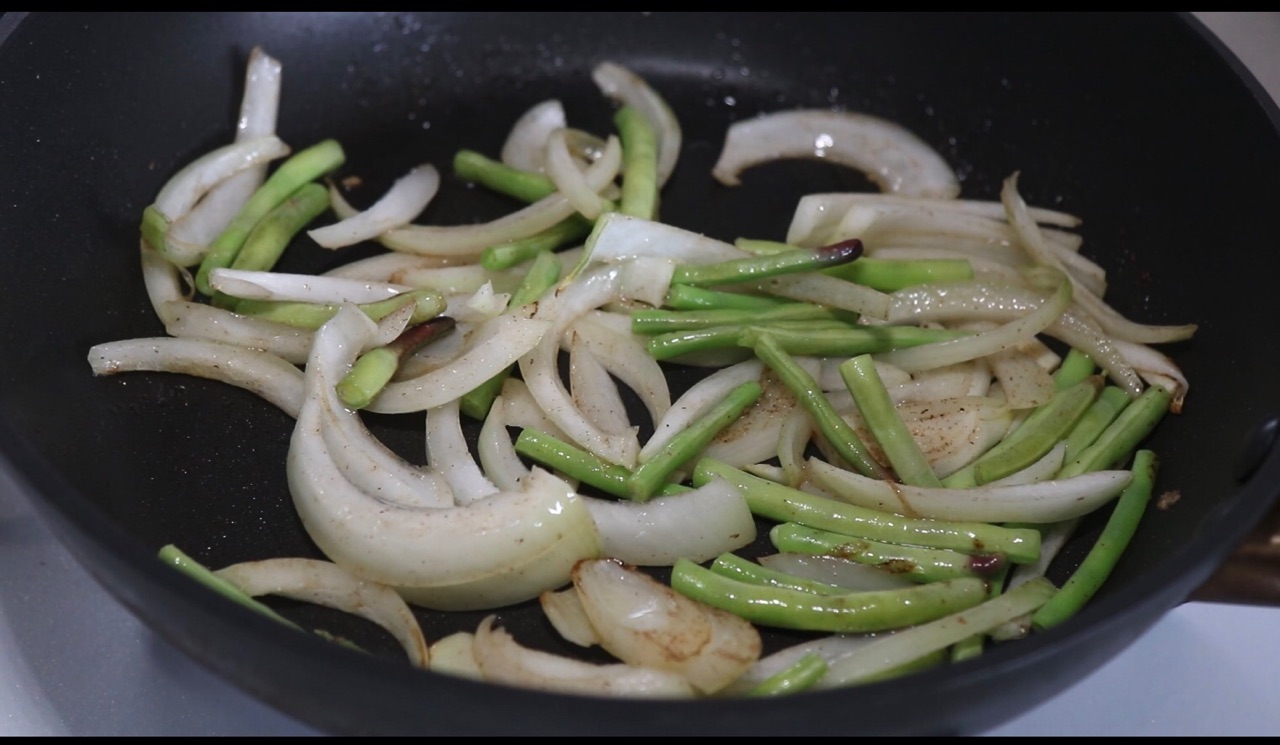蔬菜炒鲑鱼
