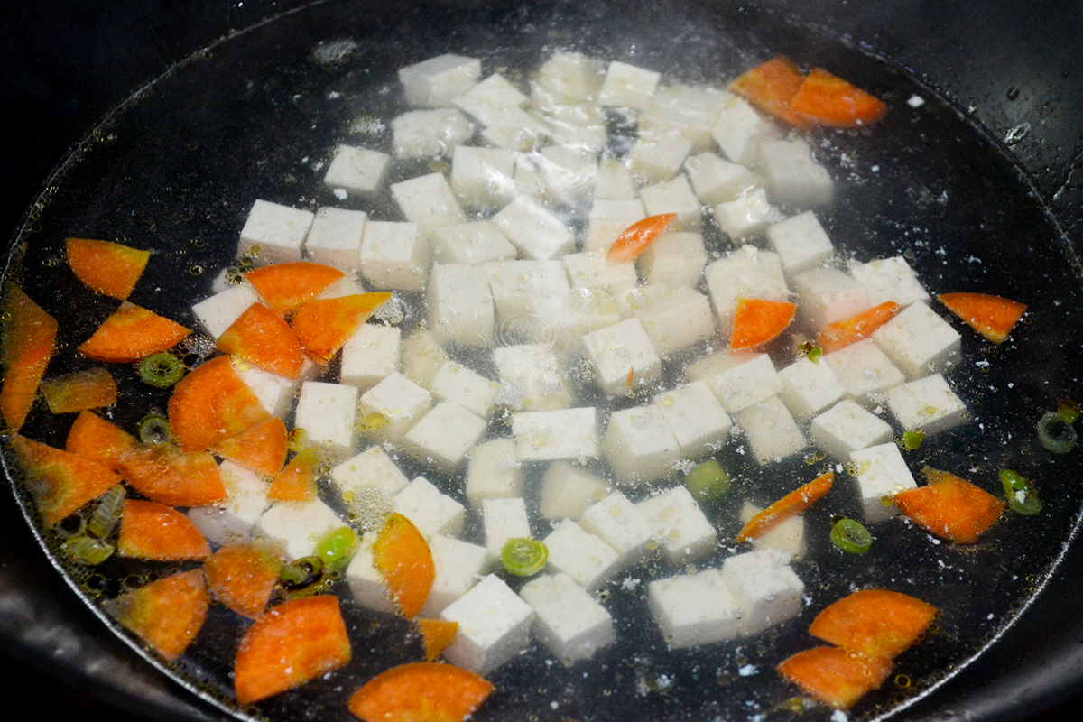 蔬菜豆腐汤