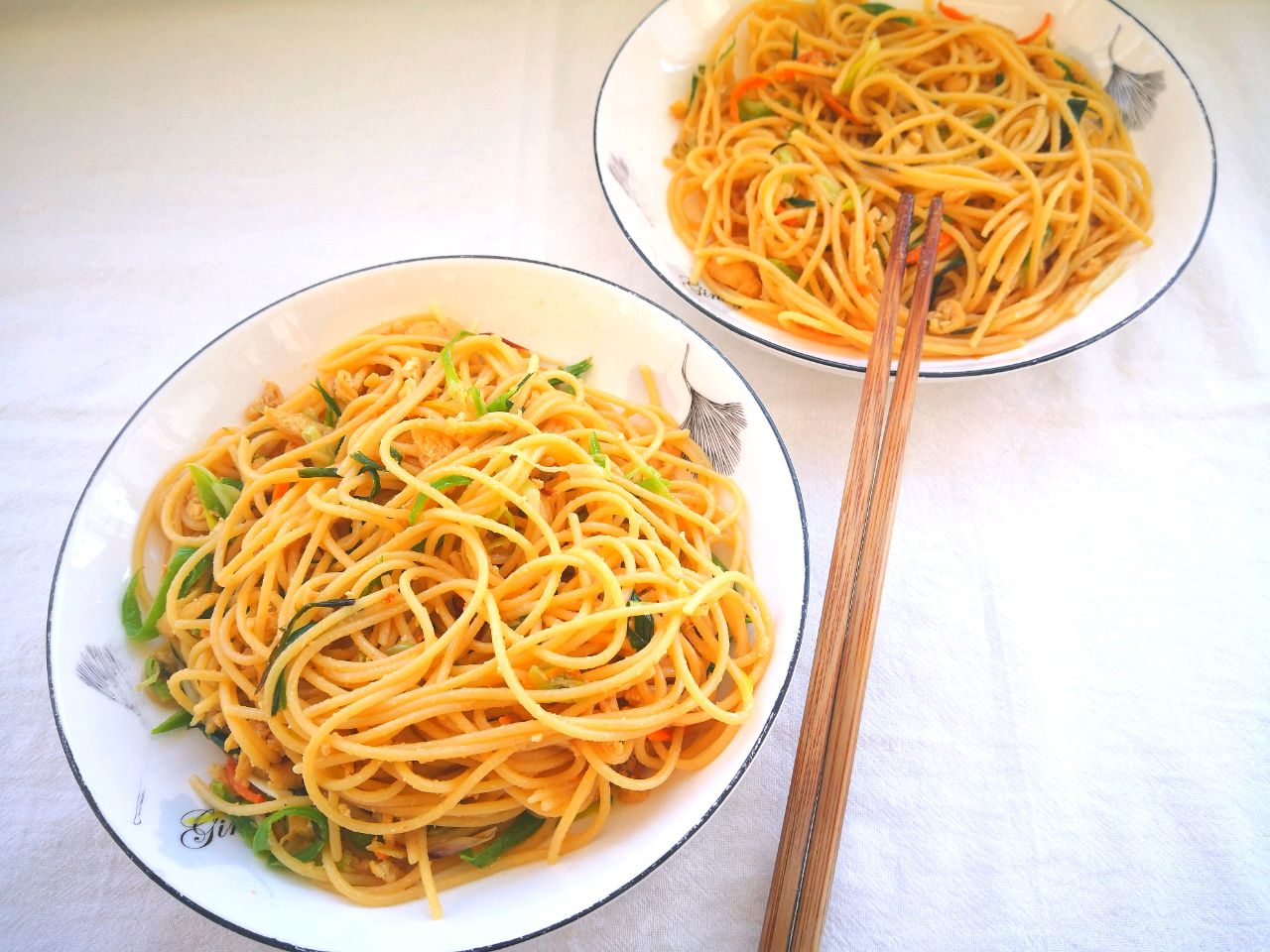 蔬菜味噌炒意面