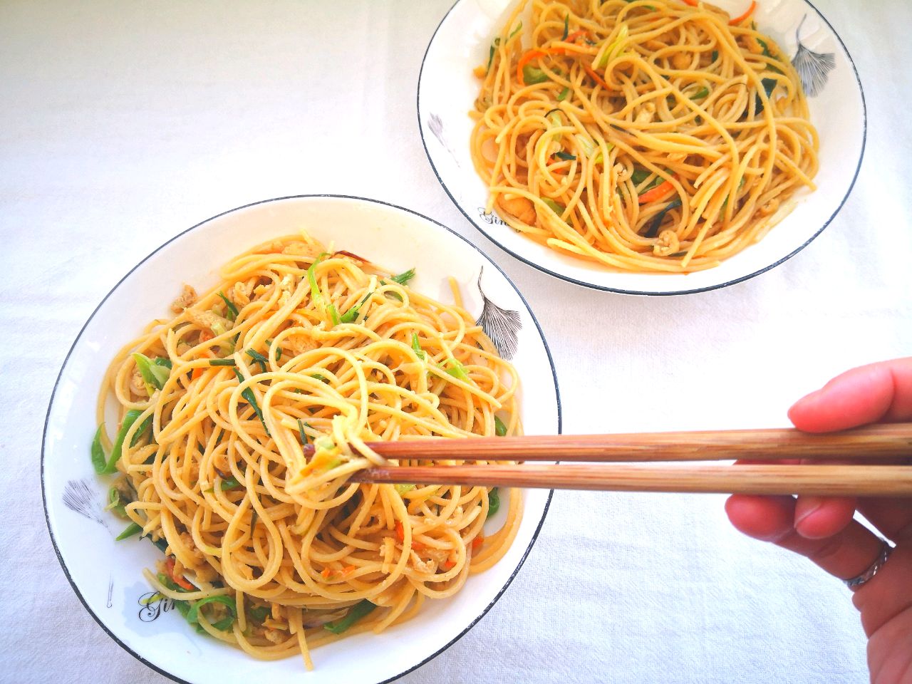 蔬菜味噌炒意面