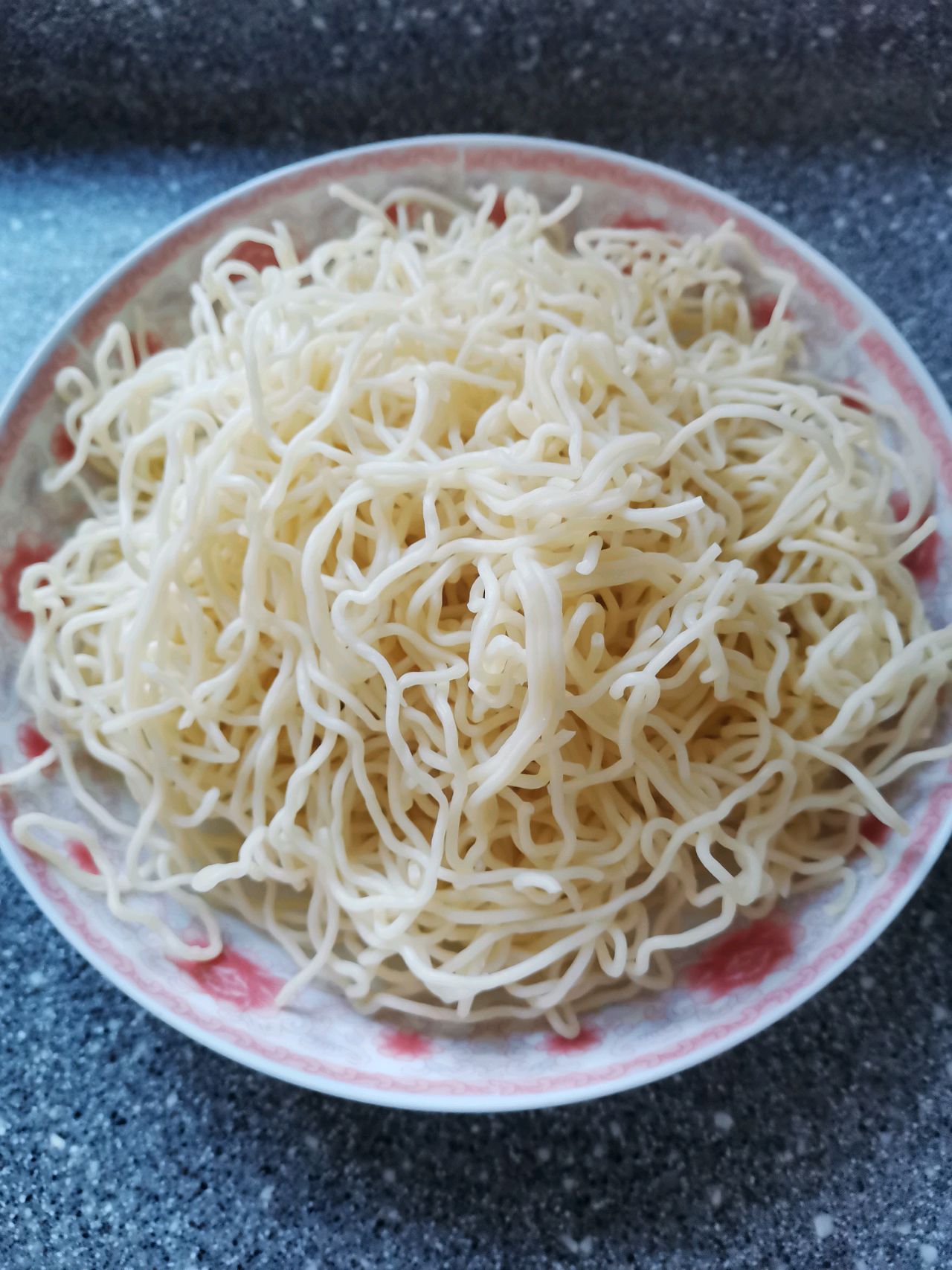蔬菜香肠炒面