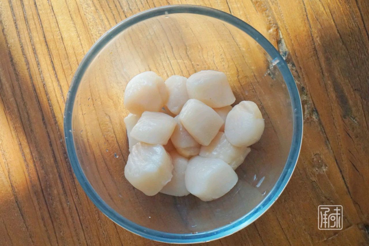树莓清烤加拿大带子藜麦色拉