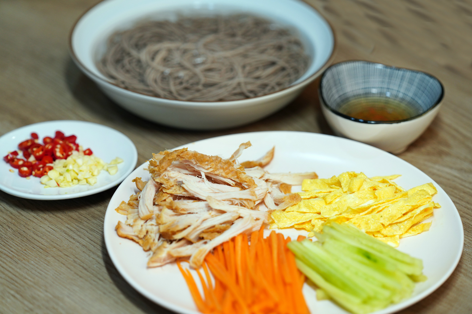 刷脂鸡胸肉荞麦面