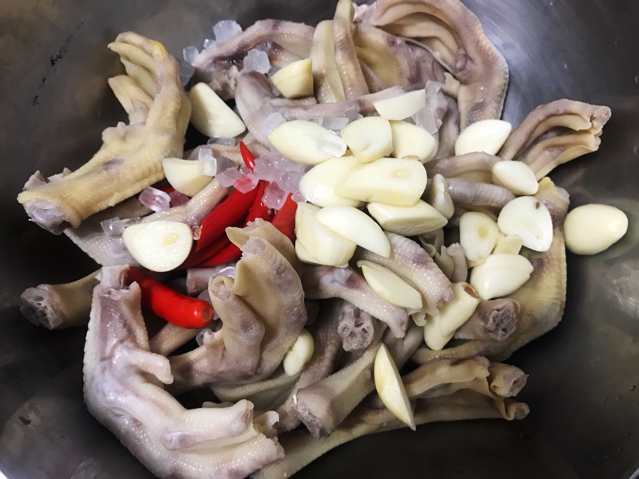 爽脆酸辣鸭掌