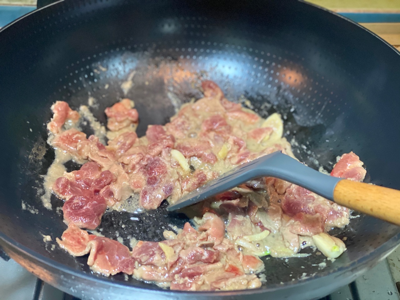 双色彩椒炒牛肉