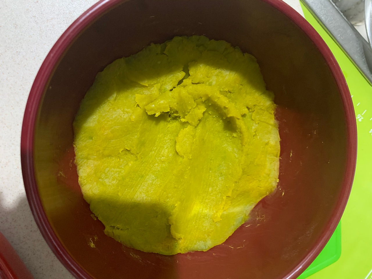 双色奶油小花卷(附和面全过程，适合初次接触和面的宝宝们)