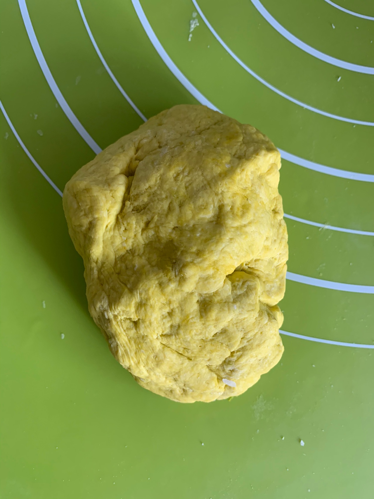 双色奶油小花卷(附和面全过程，适合初次接触和面的宝宝们)