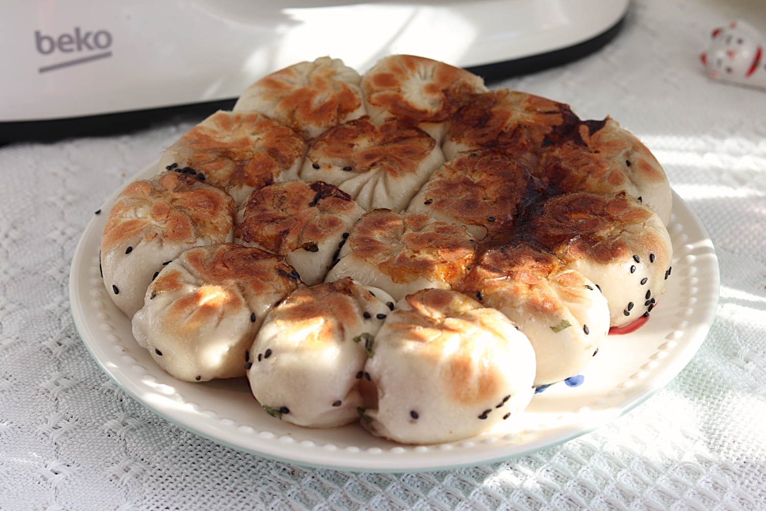 水煎包的家常做法︱色泽金黄饱满多汁