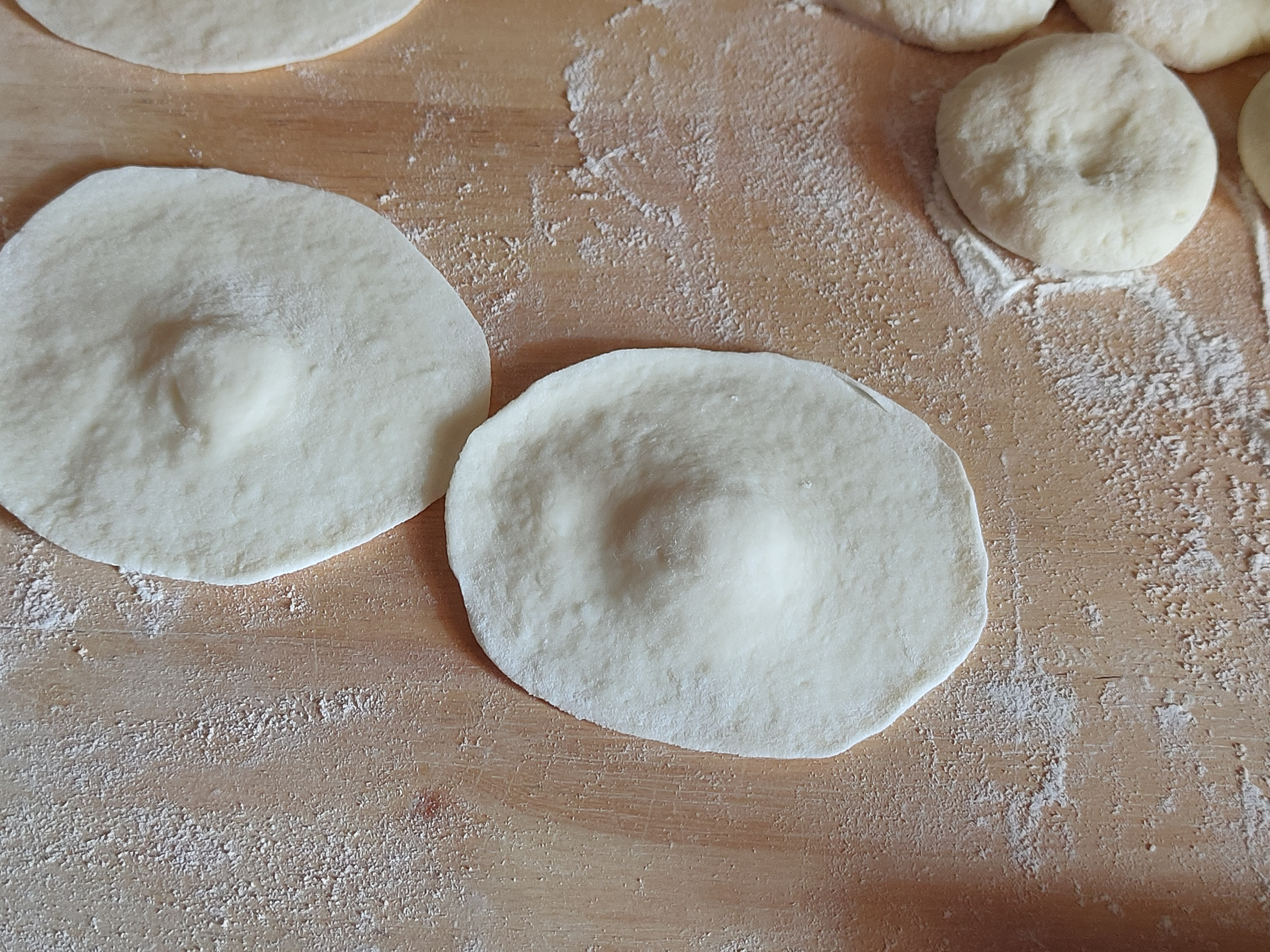 水煎包的家常做法︱色泽金黄饱满多汁