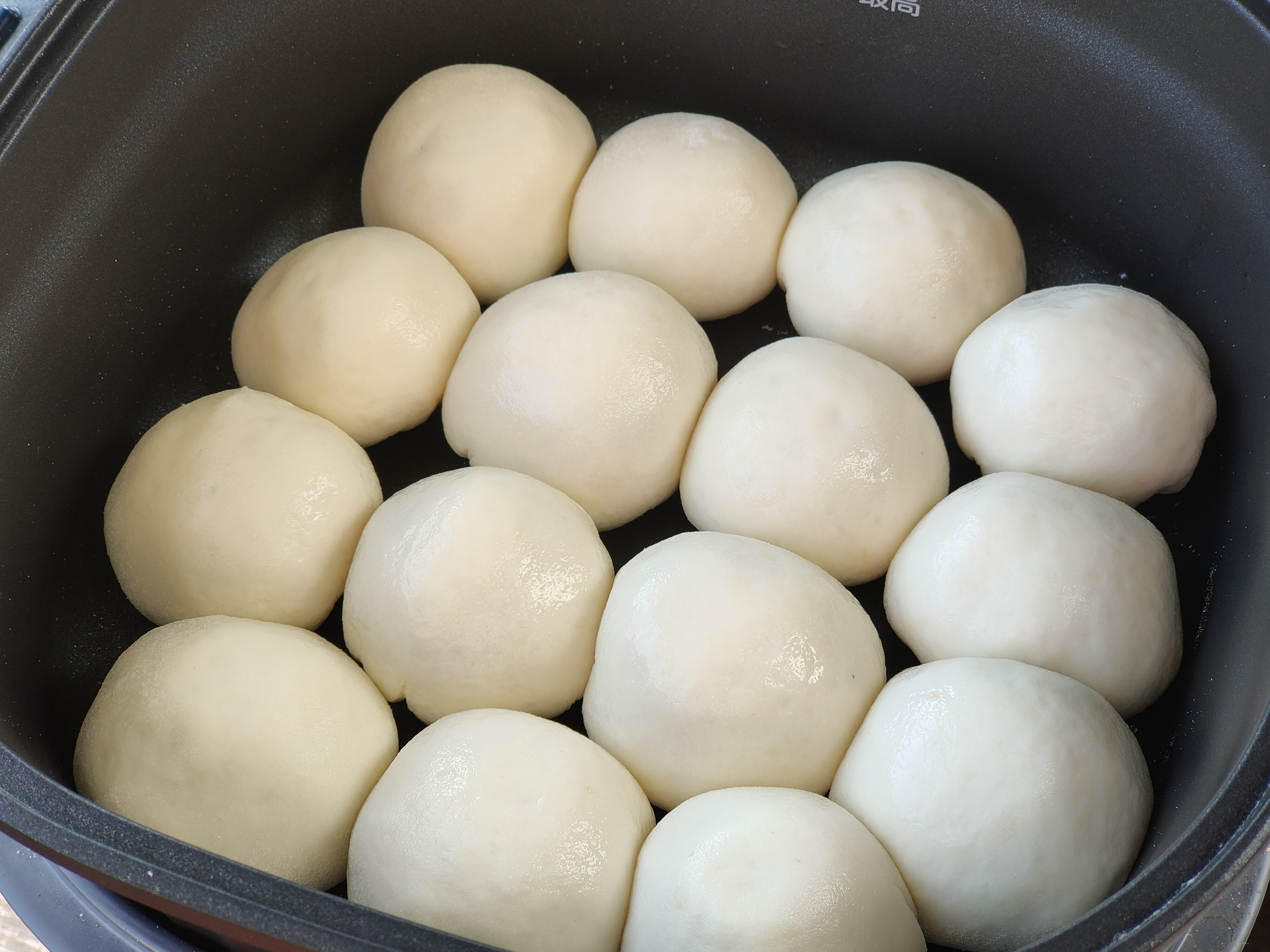 水煎包的家常做法︱色泽金黄饱满多汁