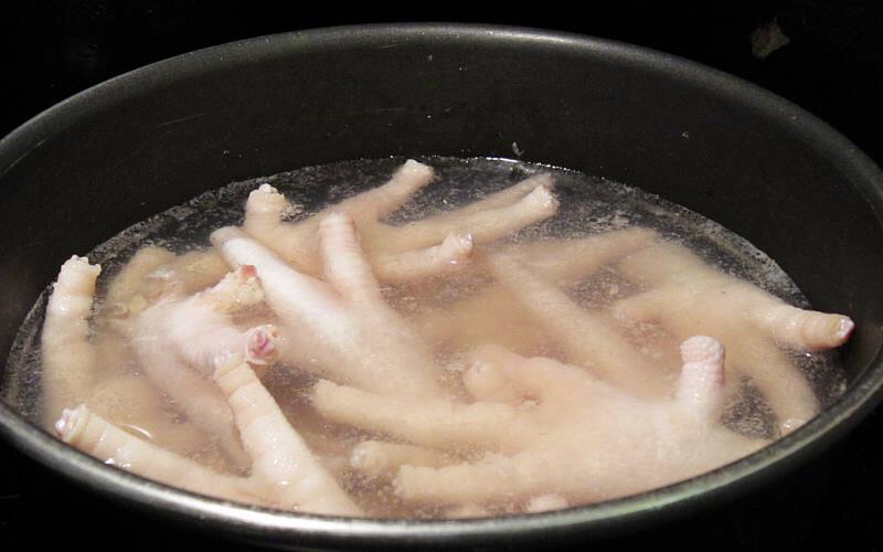 水晶盐焗鸡味凤爪