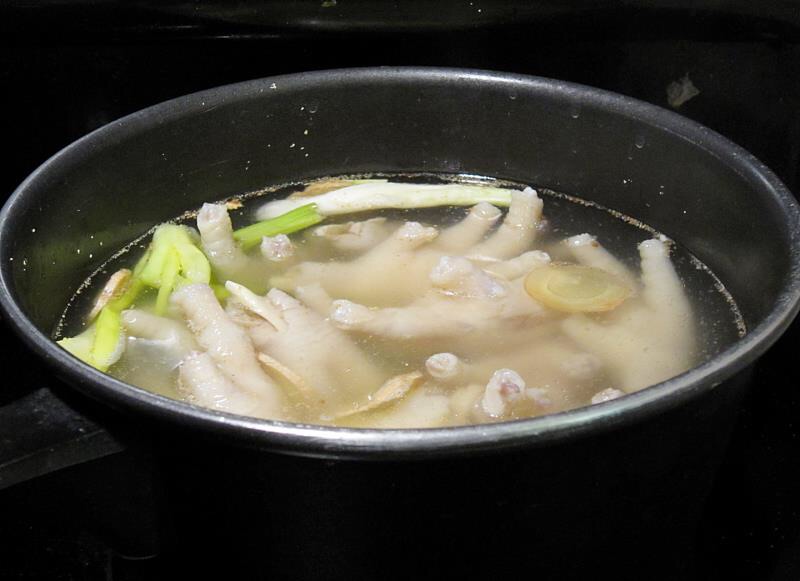 水晶盐焗鸡味凤爪