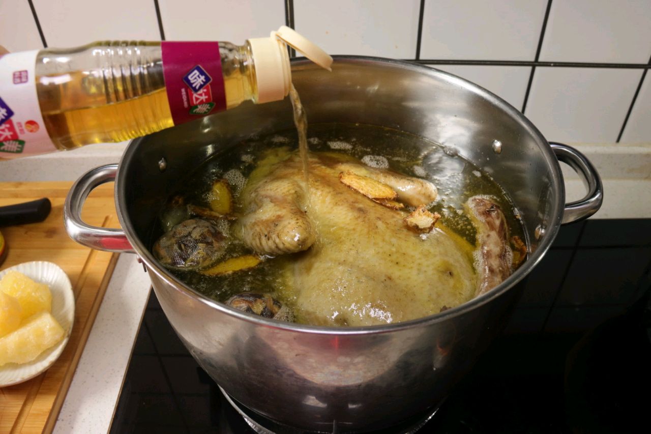 吮指冰糖酱鸭