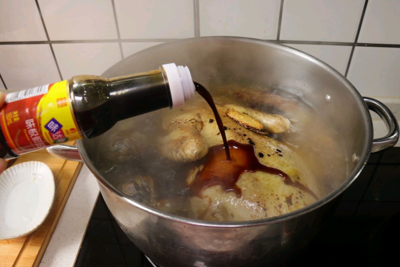 吮指冰糖酱鸭