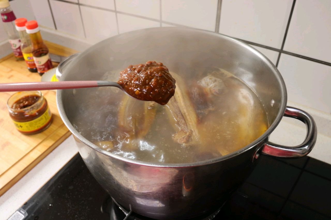 吮指冰糖酱鸭