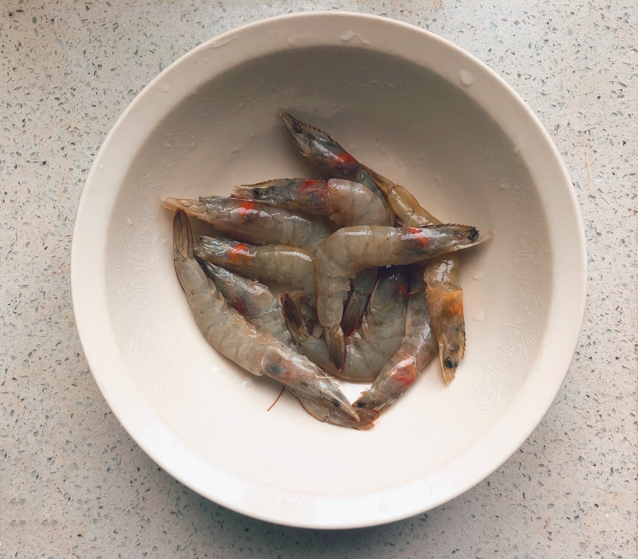 吮指油焖虾