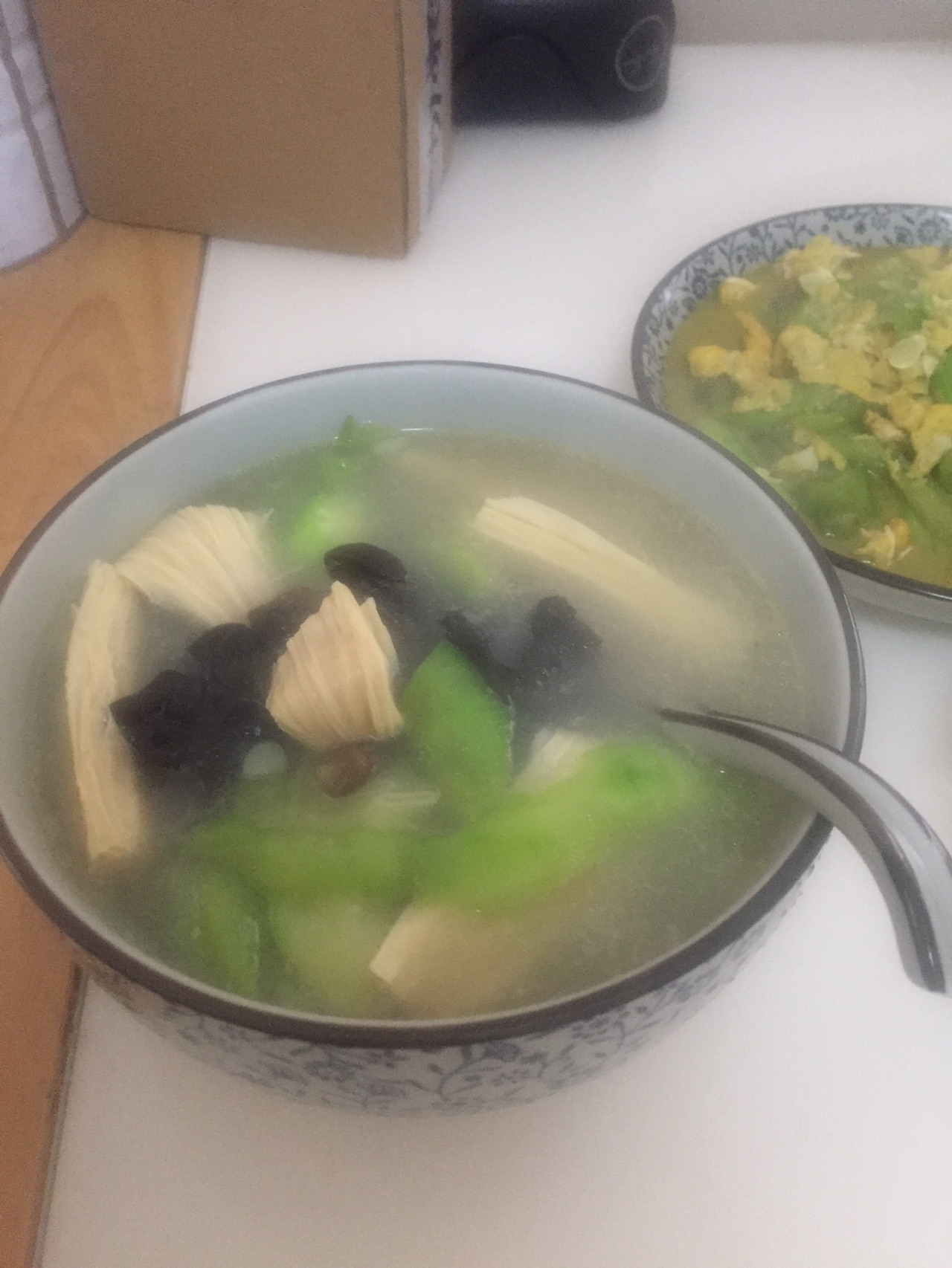 丝瓜腐竹木耳汤