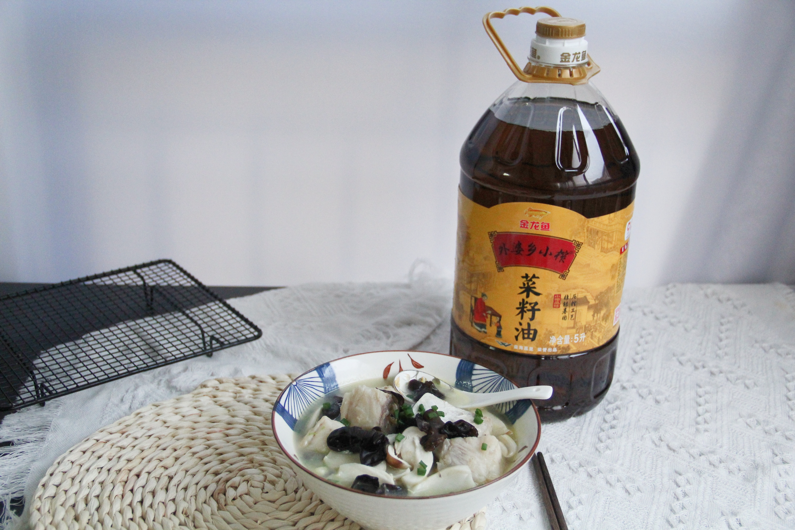 松茸木耳鱼块汤