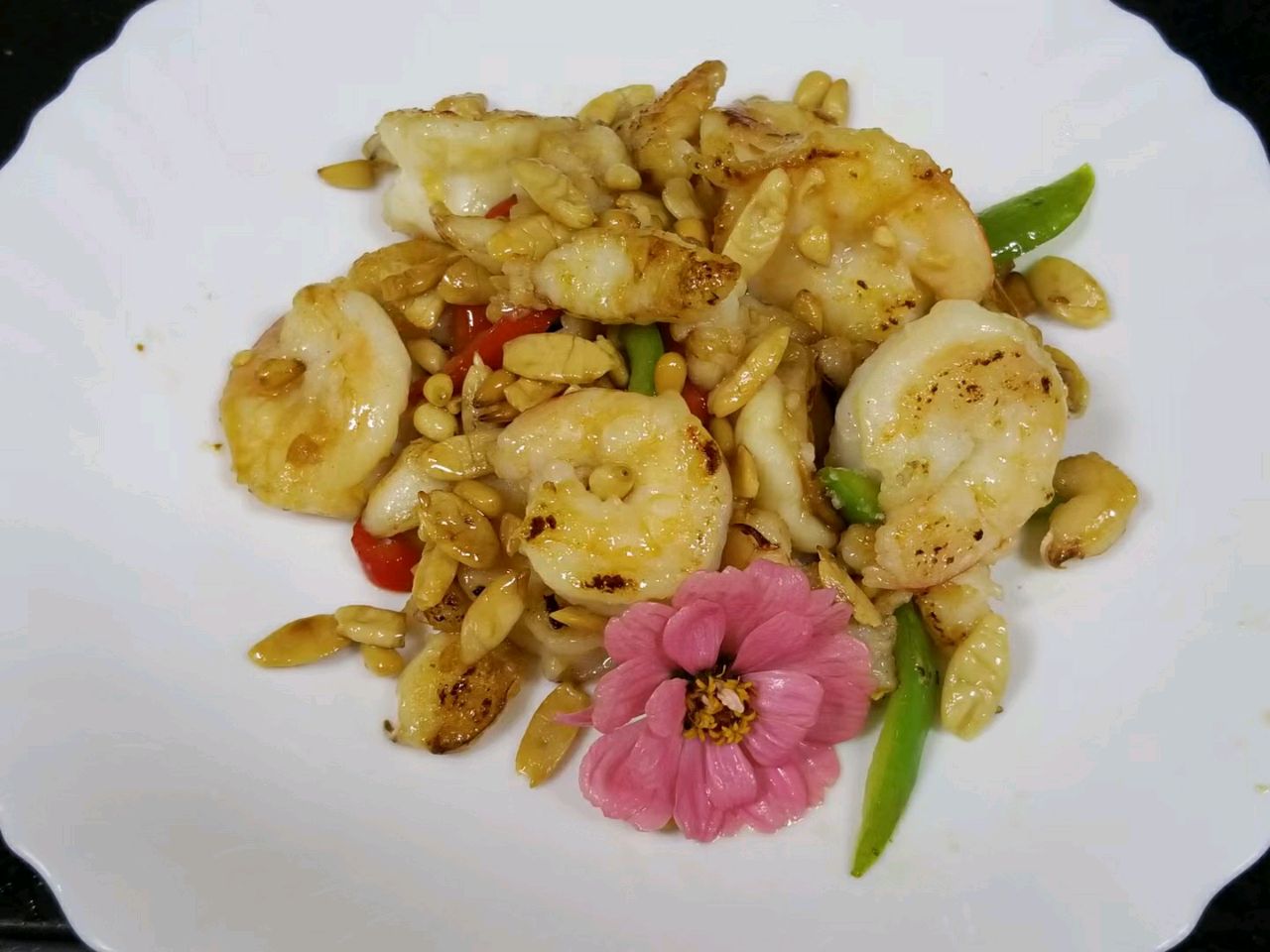 松子搅仁爆炒虾球
