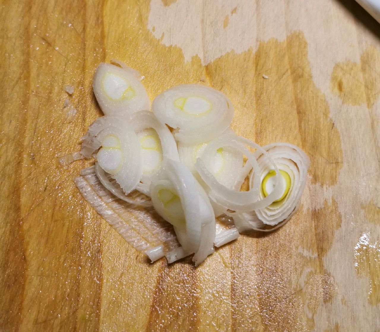素菜也鲜美~清炒萝卜缨