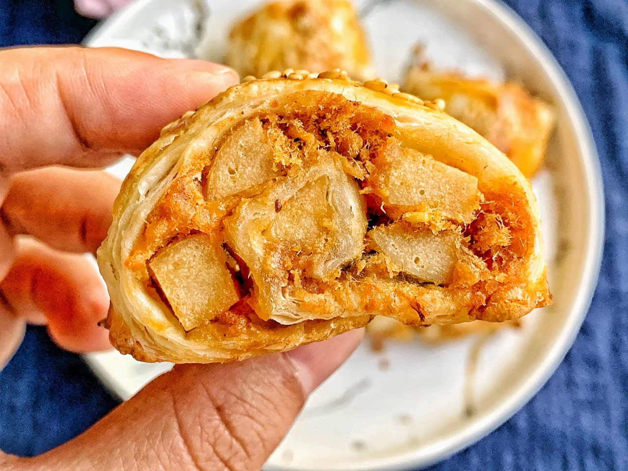 酥到掉渣无敌诱人肉松火腿酥