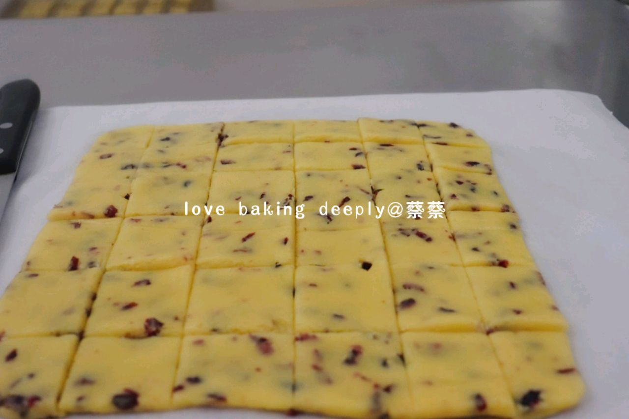 酥到掉渣渣｜【蔓越莓杏仁奶酥】