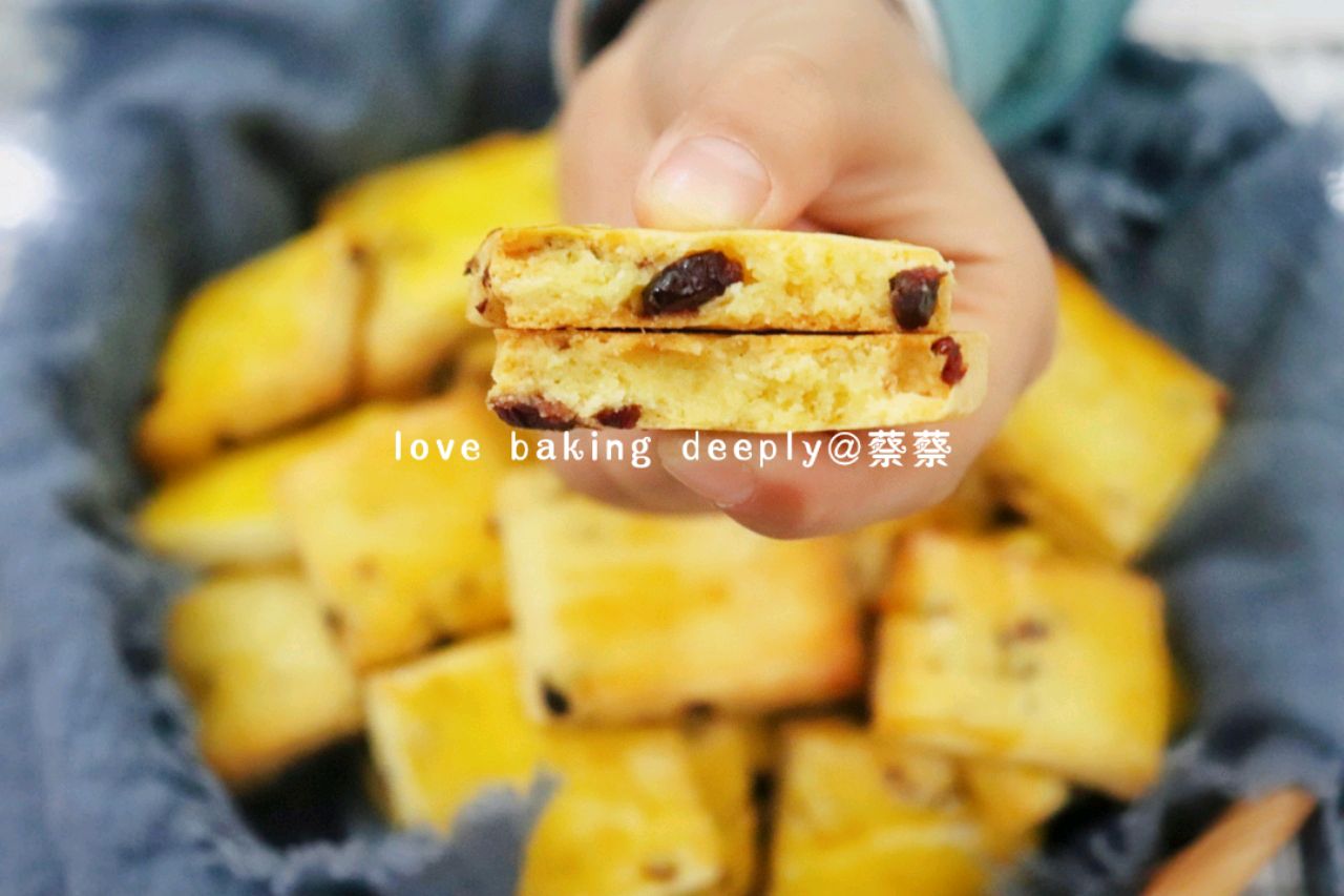 酥到掉渣渣｜【蔓越莓杏仁奶酥】